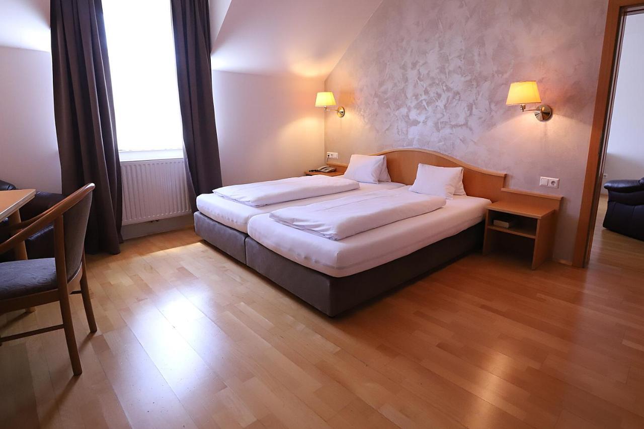 Stadthotel Garni Pinkafeld Buitenkant foto