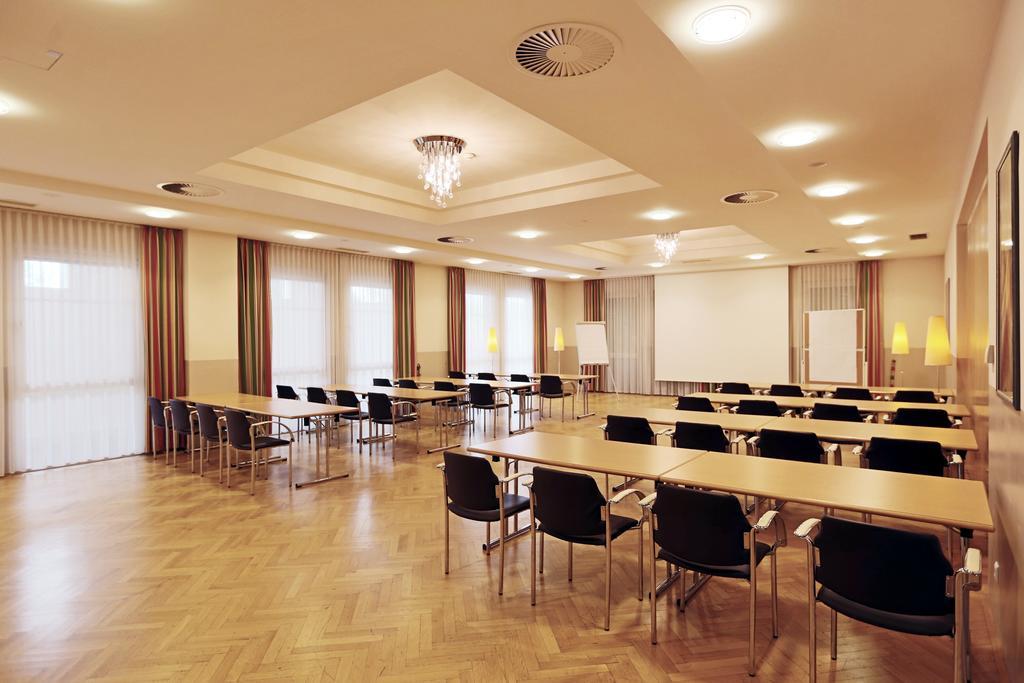 Stadthotel Garni Pinkafeld Buitenkant foto