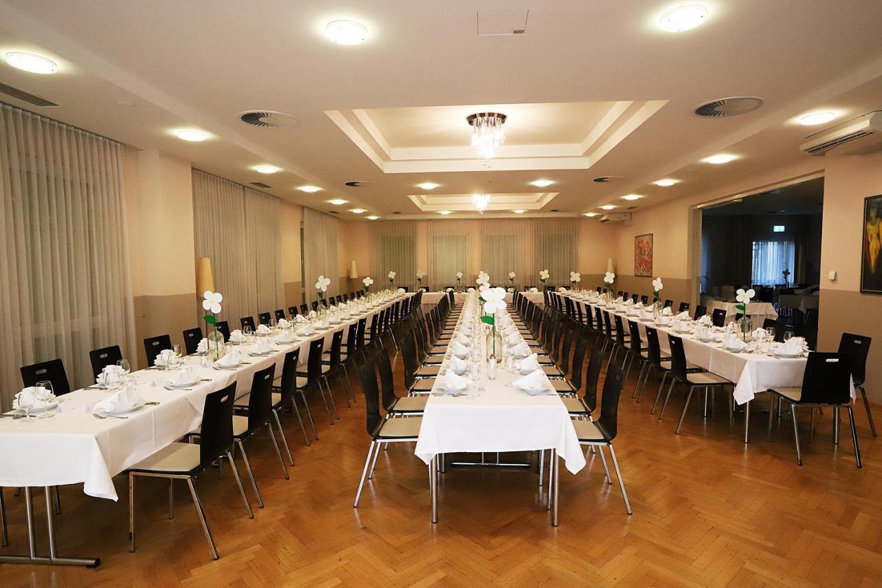 Stadthotel Garni Pinkafeld Buitenkant foto